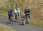 輪童組のベテランサイクリスを従えて走る'はると君'