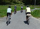 布目ダムまで下り基調の道が