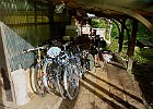 自転車を濡らさずに置いておくスペースも確保