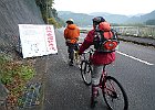 明神橋にて、通行止めは別の処で一安心(^_^) （Photo : てっちゃん）