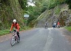 一谷峠にて、枚方まで自走で帰るなべちゃんが伴走してくれます