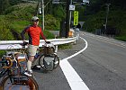 これから女寄を下ります