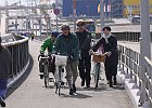 120212 p09
